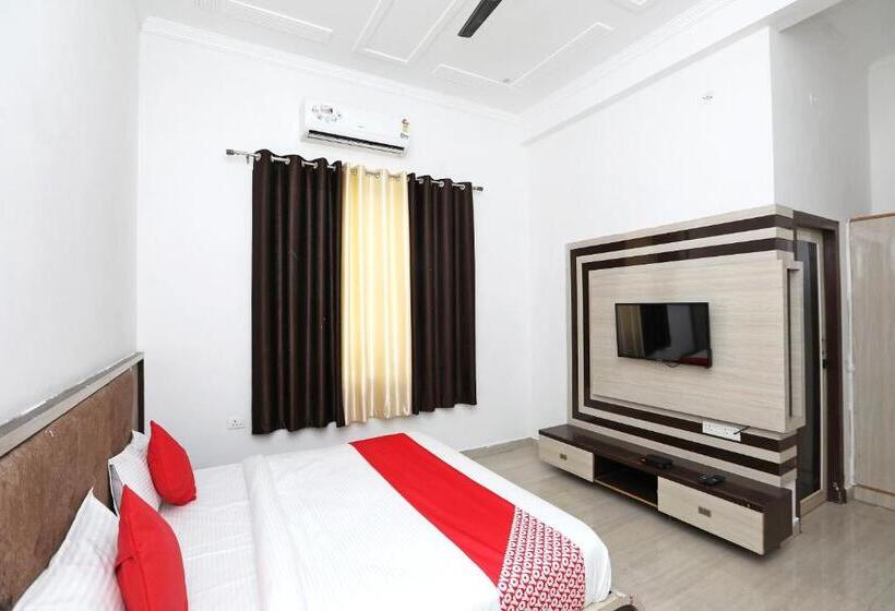 三人经典房间, Oyo Diamond Resort