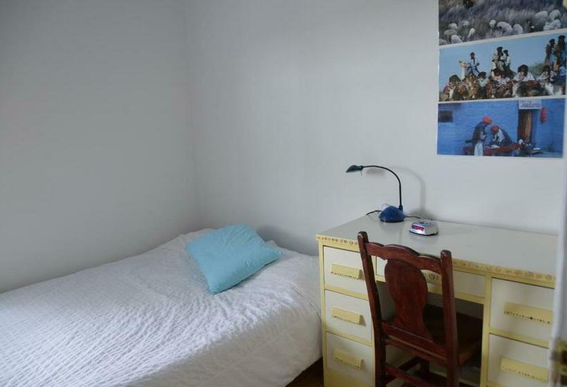 ダブルベッドスタンダードルーム, Auberge Internationale Le Tangon