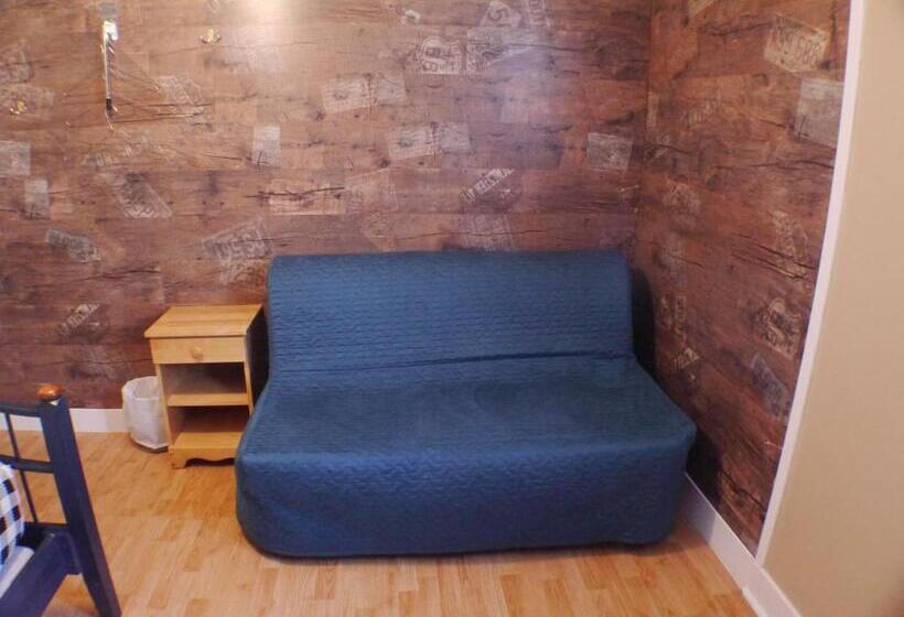 בונגלו סטנדרט עם 3 חדרי שינה, Auberge Jeunesse à Loulou