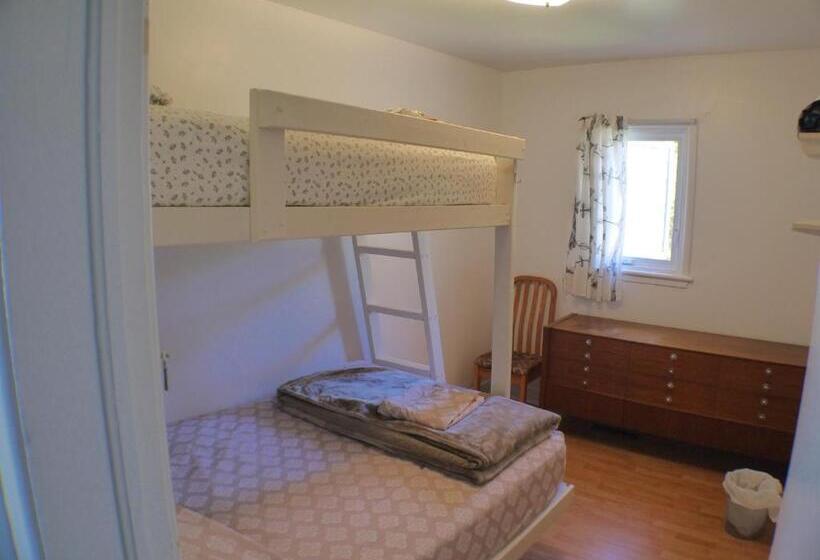 בונגלו סטנדרט עם 3 חדרי שינה, Auberge Jeunesse à Loulou