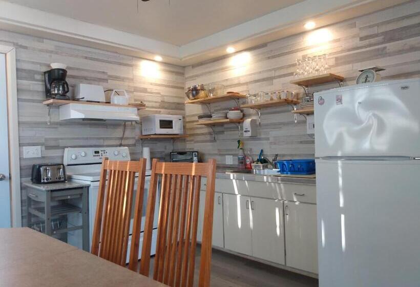 בונגלו סטנדרט עם 3 חדרי שינה, Auberge Jeunesse à Loulou