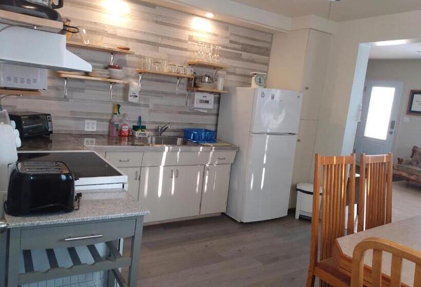 בונגלו סטנדרט עם 3 חדרי שינה, Auberge Jeunesse à Loulou