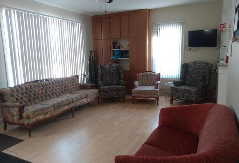 בונגלו סטנדרט עם 3 חדרי שינה, Auberge Jeunesse à Loulou