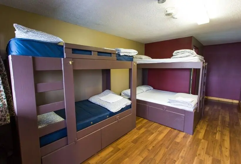 Perhehuone, The Raging Elk Adventure Lodging