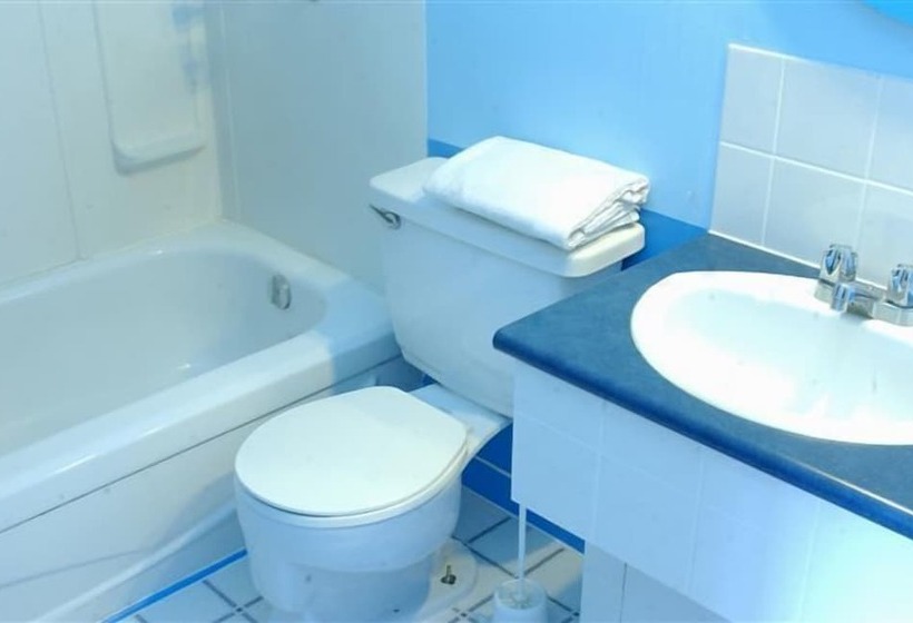 اتاق خانوادگی, The Raging Elk Adventure Lodging