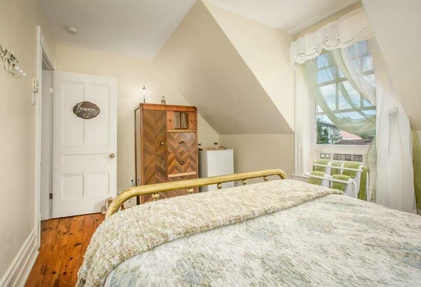 스탠다드 룸, Les Matins De Victoria