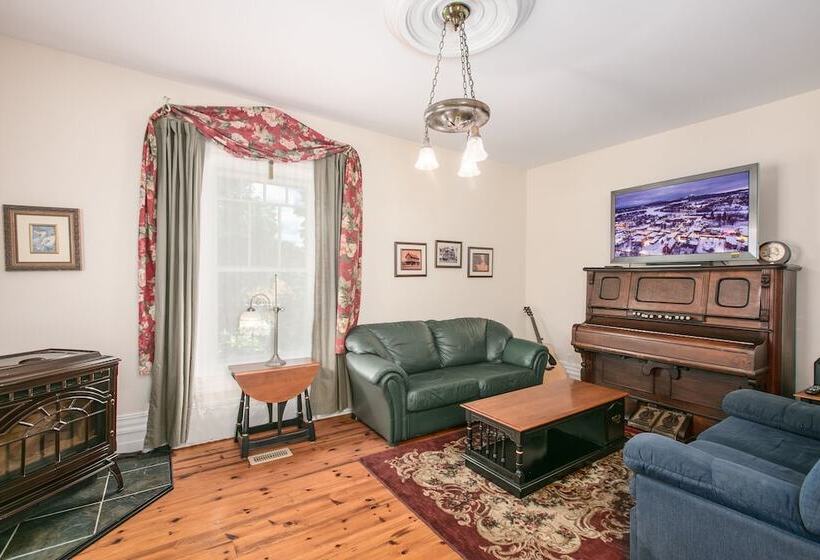 스탠다드 룸, Les Matins De Victoria