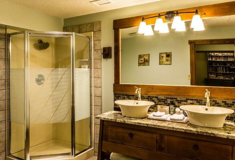 Номер Стандарт, Rustlers Lodge