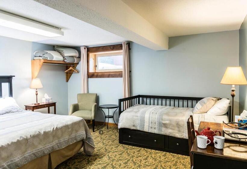 Номер Стандарт, Rustlers Lodge