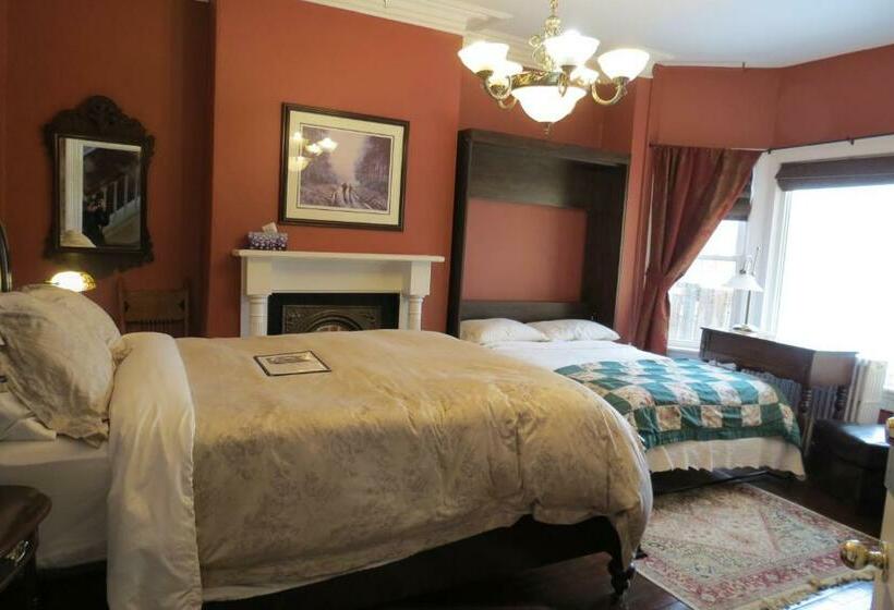 コンフォートトリプルルーム, The Roses Heritage Inn