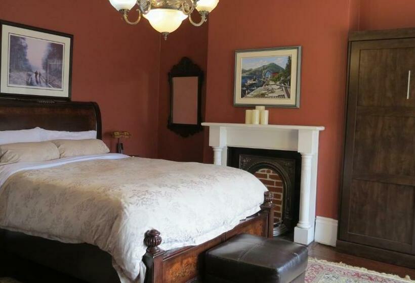 コンフォートトリプルルーム, The Roses Heritage Inn