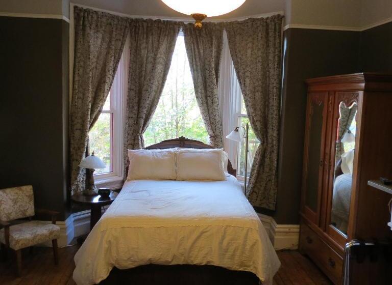 浴室共有スタンダード４人用ルーム, The Roses Heritage Inn