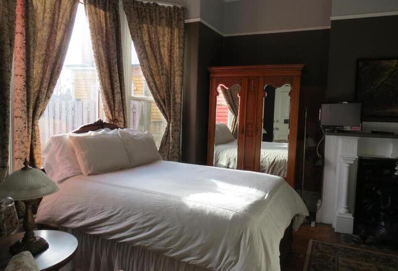 浴室共有スタンダード４人用ルーム, The Roses Heritage Inn