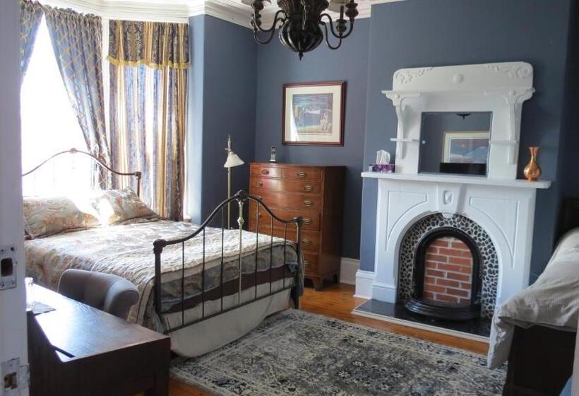 オーシャンビューのデラックストリプルルーム, The Roses Heritage Inn