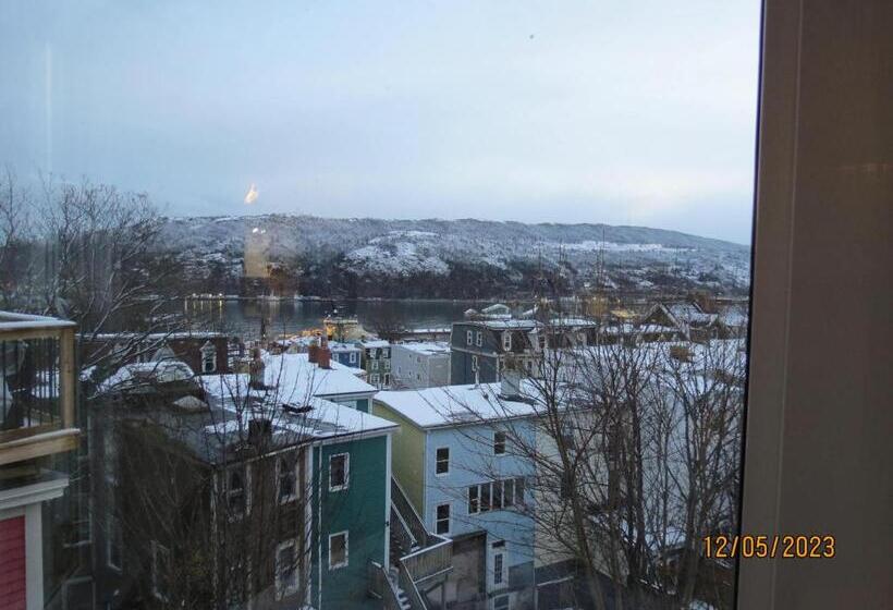 コンフォートトリプルルーム, The Roses Heritage Inn