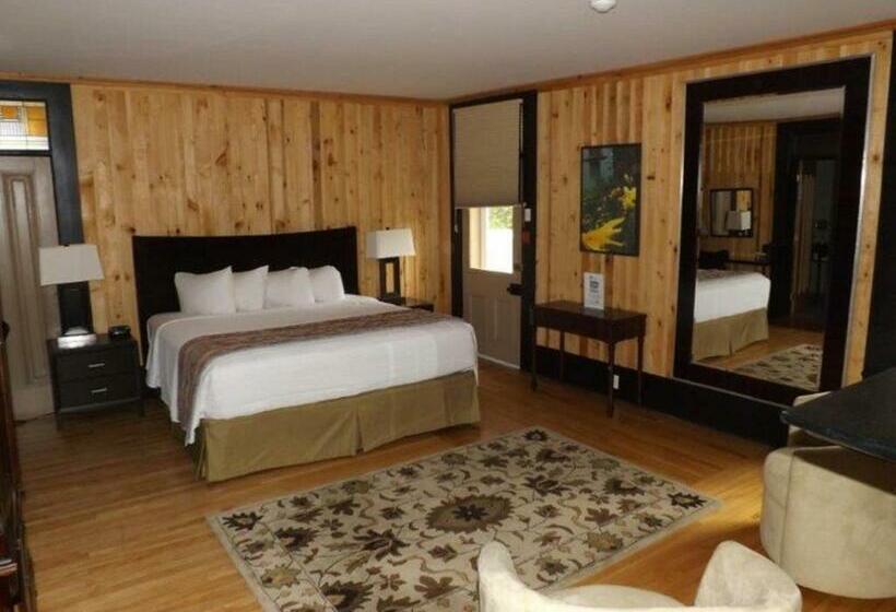 جناح سرير كينج, The White House