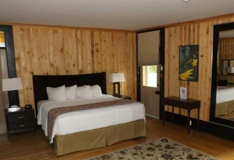 جناح سرير كينج, The White House