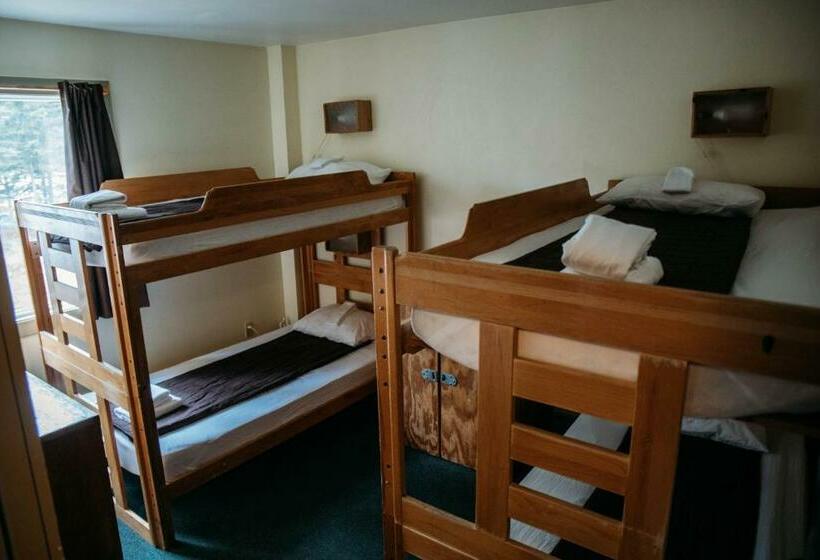 تختخواب در اتاق مشترک, Hi Lake Louise Alpine Centre   Hostel