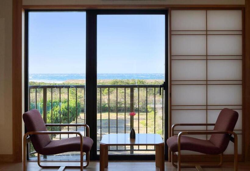 バス共有のスタンダードルーム, Senri No Kaze