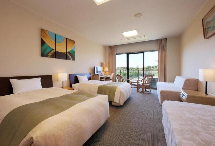 スタンダード4人部屋, Senri No Kaze