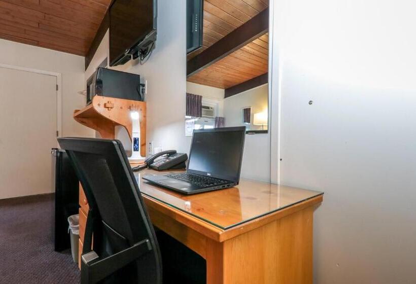 Номер Стандарт, Lakeview Motel