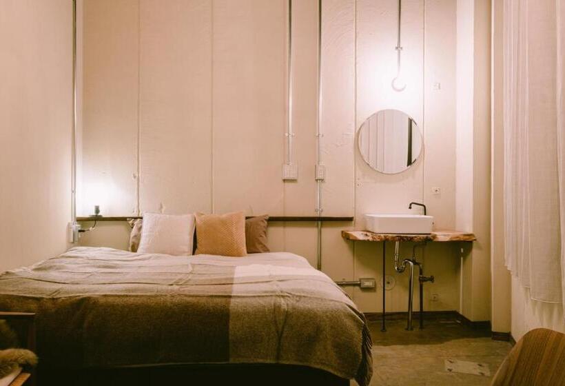 디럭스 룸 킹사이즈 침대, Len Kyoto Kawaramachi