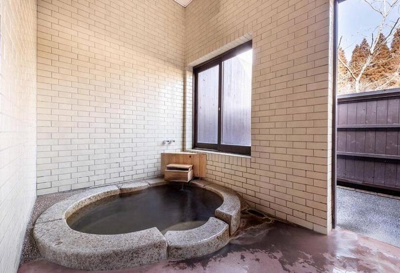 غرفة قياسية, Hanare No Yado Hanagokoro