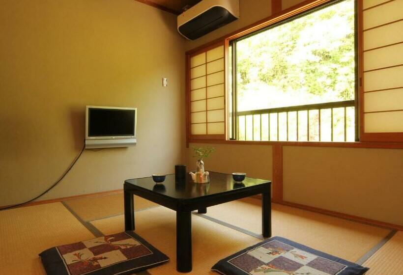 标准三人间, Iwasuso