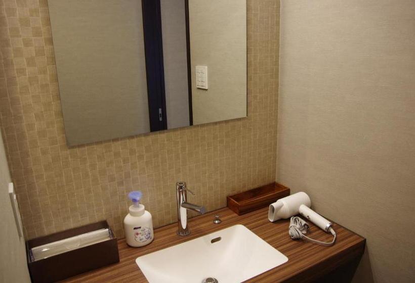 四人高级间, Iwasuso