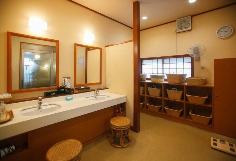 スタンダード4人部屋, Kairakuen