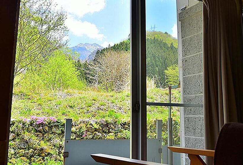 Quarto Familiar Banheiro Compartilhado, 筋肉と自然と遊ぶ宿 田島館