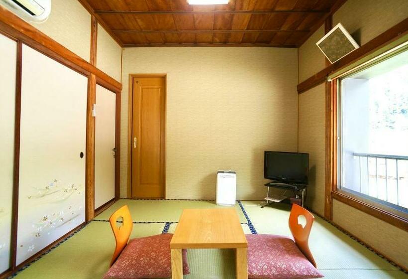 Номер Стандарт Совместная Ванная, Takaosou