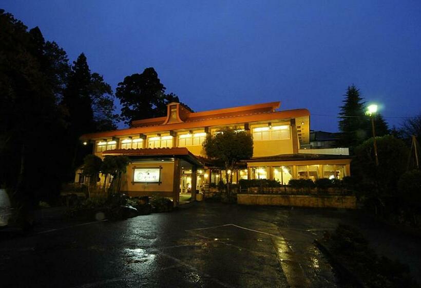 חדר לארבעה סטנדרטי עם נוף לגינה, Wakatake