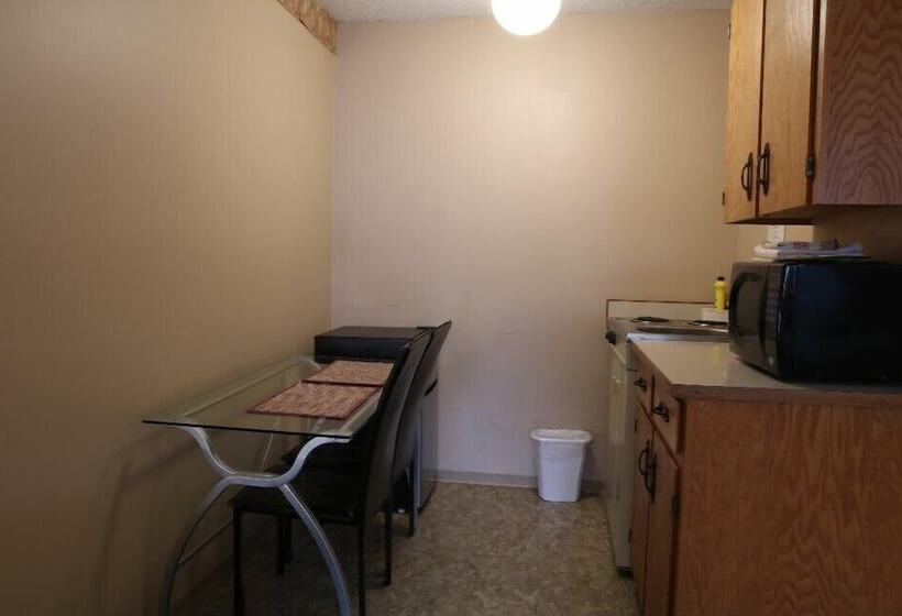 חדר דלוקס, Skylite Motel