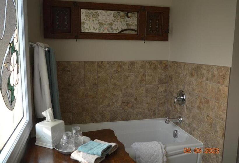 غرفة ديلوكس رباعية, Wenzler S Landing Bed & Breakfast