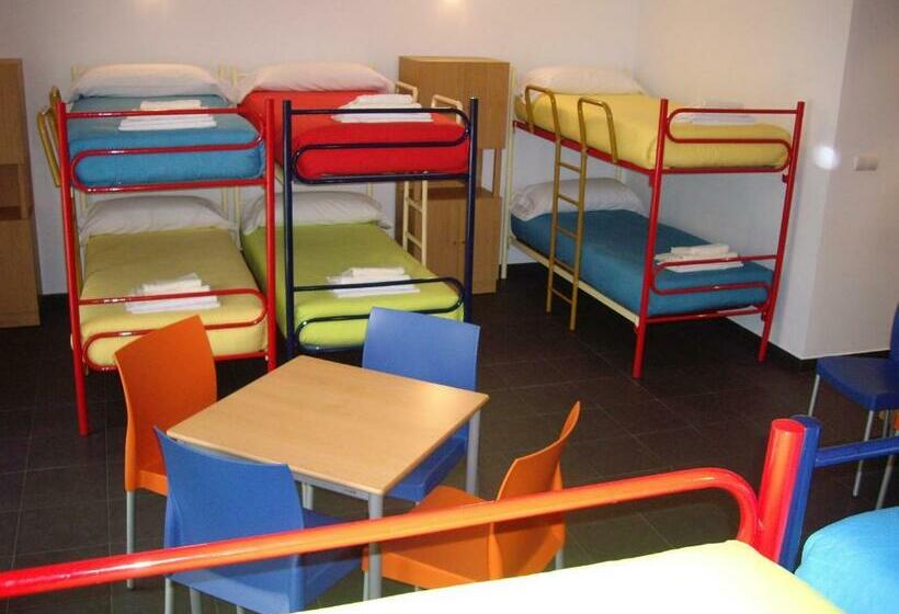 패밀리 룸, Albergue Francisco Giner De Los Rios