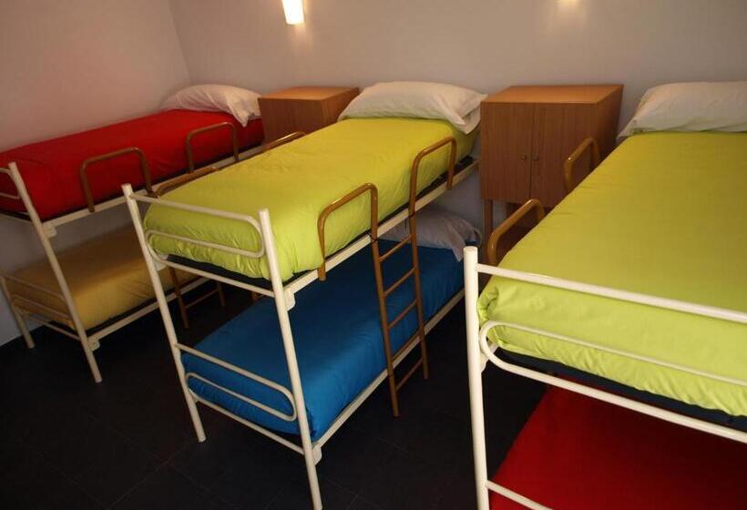 패밀리 룸, Albergue Francisco Giner De Los Rios