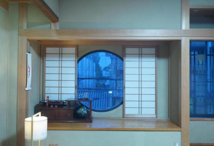스탠다드 4인용 룸 공용 욕실, Kyoto Guesthouse Lantern