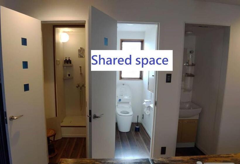 غرفة قياسية ثلاثية مزودة بتراس, Kyoto Guesthouse Lantern