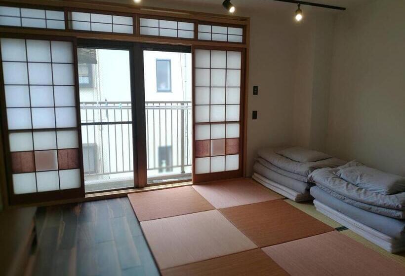 غرفة قياسية ثلاثية مزودة بتراس, Kyoto Guesthouse Lantern