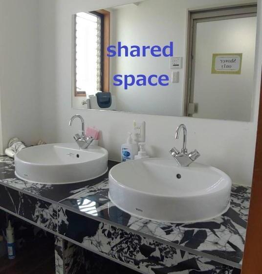 غرفة قياسية ثلاثية, Kyoto Guesthouse Lantern