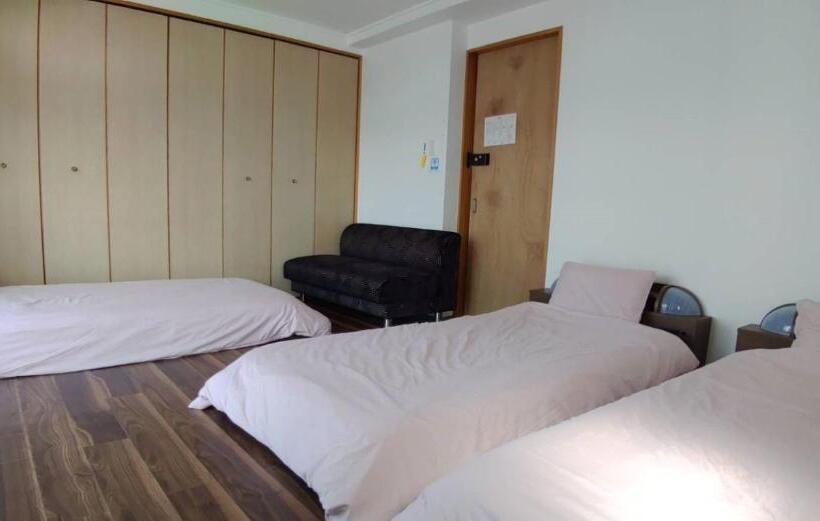 غرفة قياسية ثلاثية, Kyoto Guesthouse Lantern