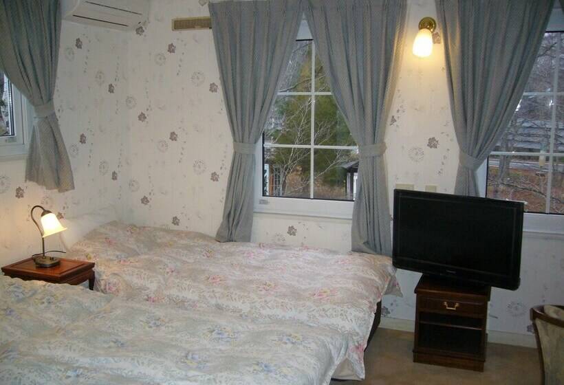 Quarto Estandar, Aara Wakka