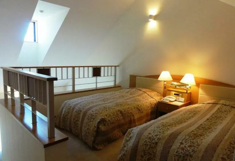 Duplex-huone, Furano La Terre