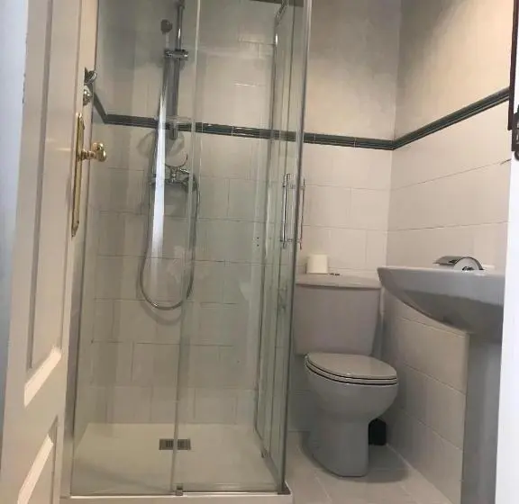 Standard Yhden Hengen Huone, Iacobus