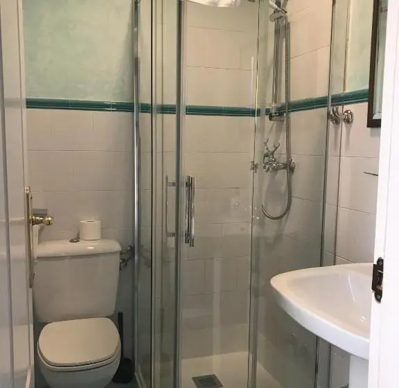 Standard Yhden Hengen Huone, Iacobus