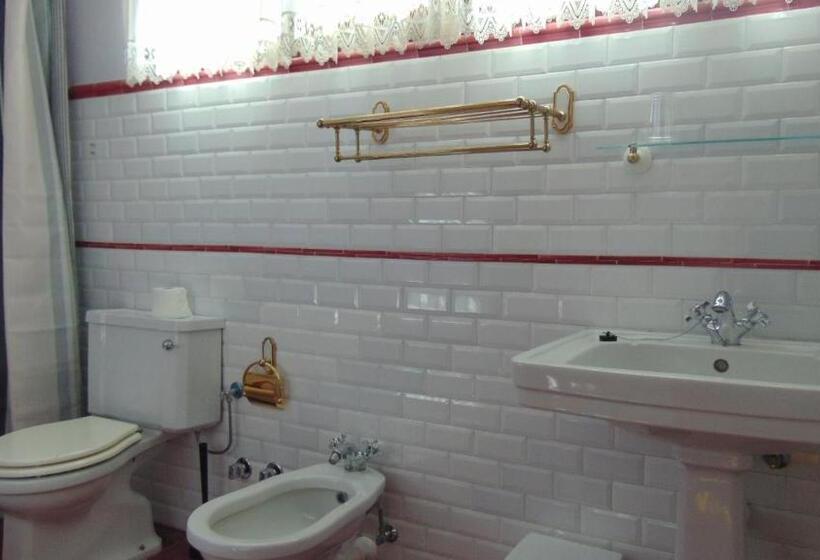 اتاق استاندارد سه نفره, Iacobus