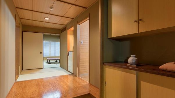 Люкс Вид на Море, Kanichi