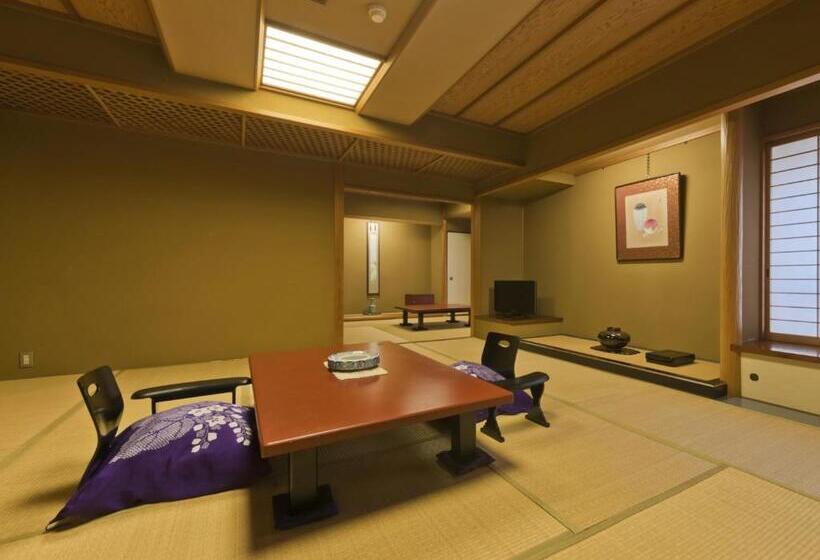 Люкс Вид на Море, Kanichi