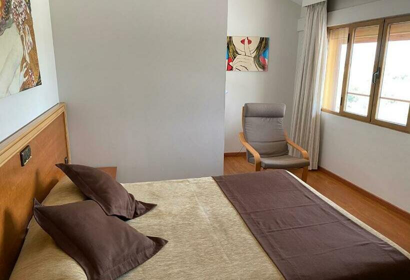 جناح, Los Barruecos